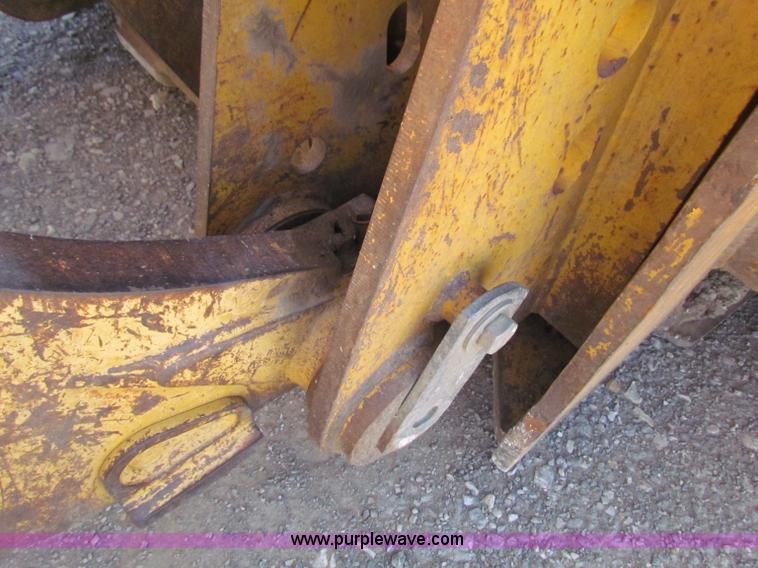 image for item C5693 1997 Caterpillar 963B track loader