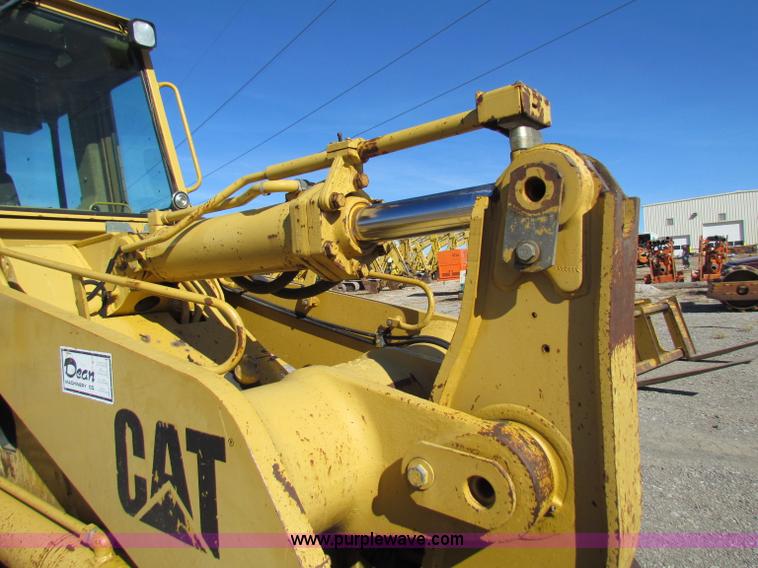 image for item C5693 1997 Caterpillar 963B track loader