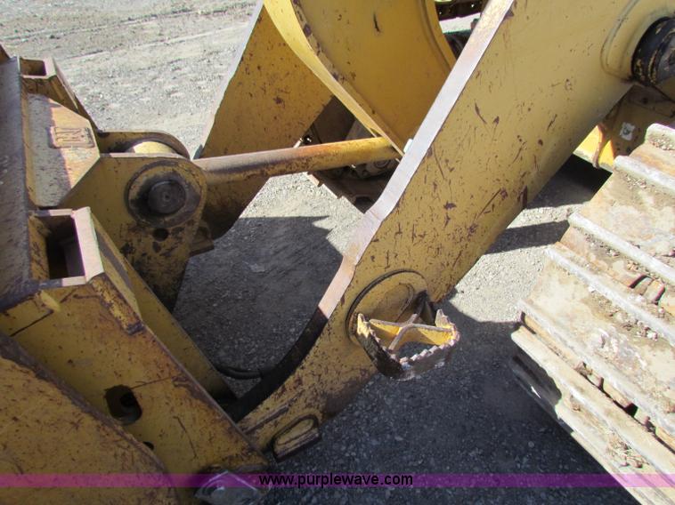 image for item C5693 1997 Caterpillar 963B track loader