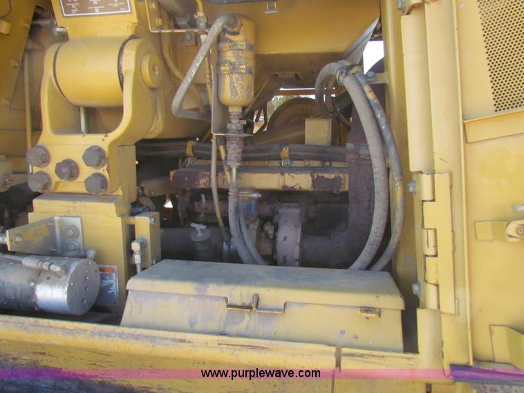 image for item C5693 1997 Caterpillar 963B track loader