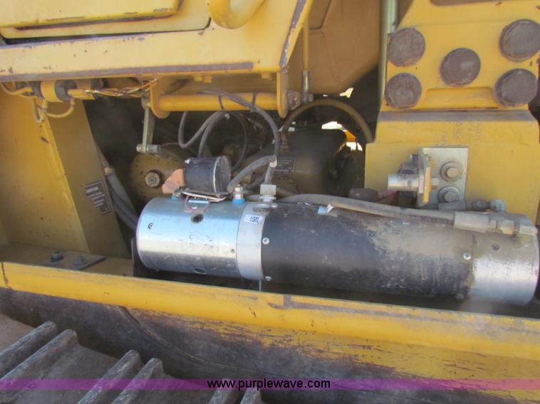 image for item C5693 1997 Caterpillar 963B track loader