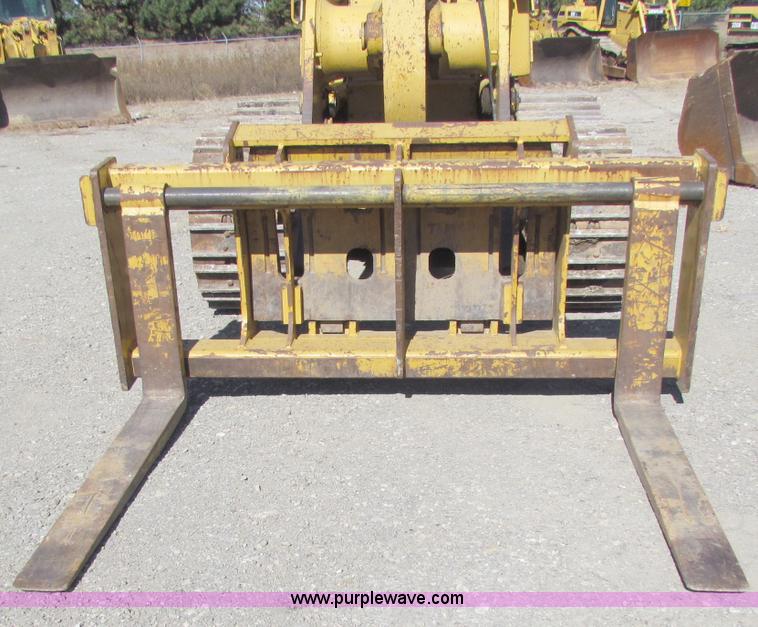 image for item C5693 1997 Caterpillar 963B track loader