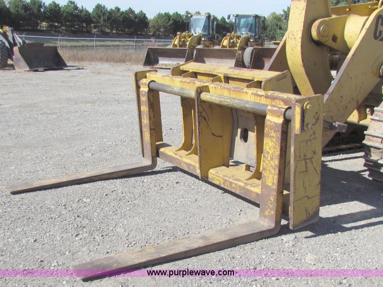 image for item C5693 1997 Caterpillar 963B track loader