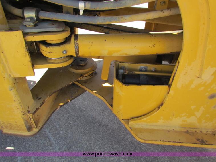 image for item C5694 1997 Caterpillar 928G wheel loader