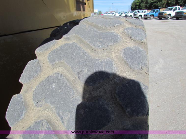 image for item C5694 1997 Caterpillar 928G wheel loader