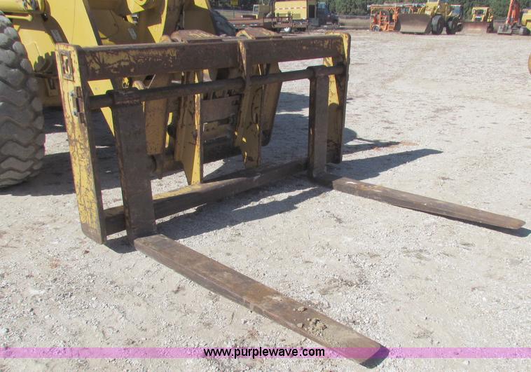 image for item C5694 1997 Caterpillar 928G wheel loader