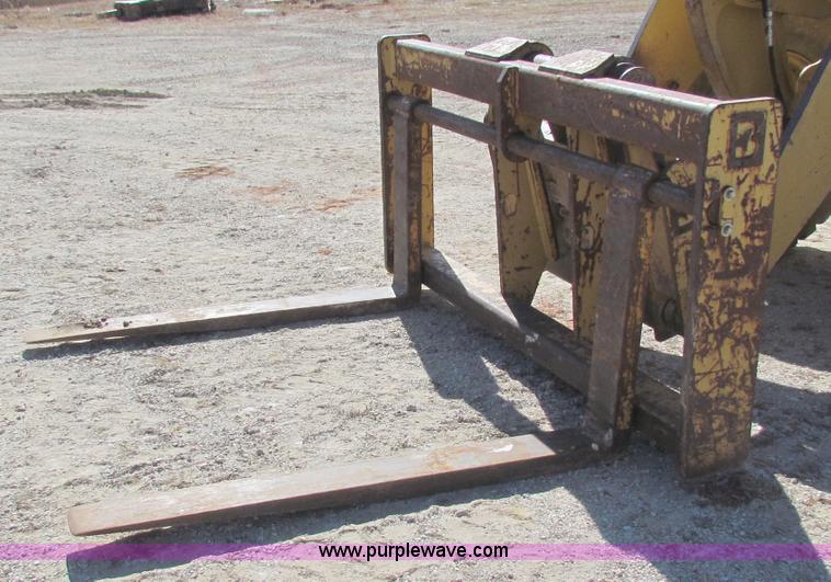 image for item C5694 1997 Caterpillar 928G wheel loader