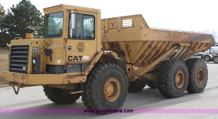 image for item C5695 1984 Caterpillar D350C articulated rock truck