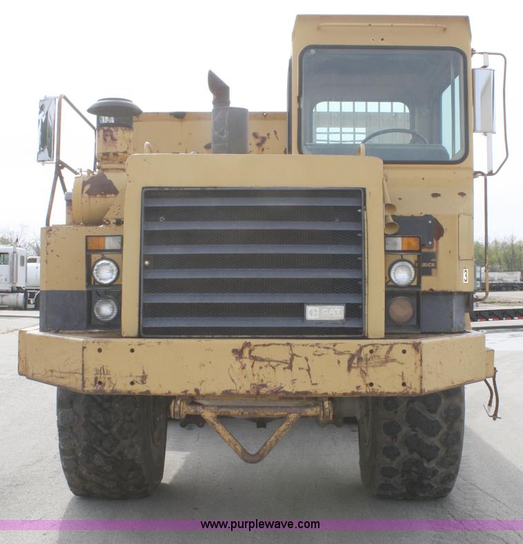 image for item C5695 1984 Caterpillar D350C articulated rock truck