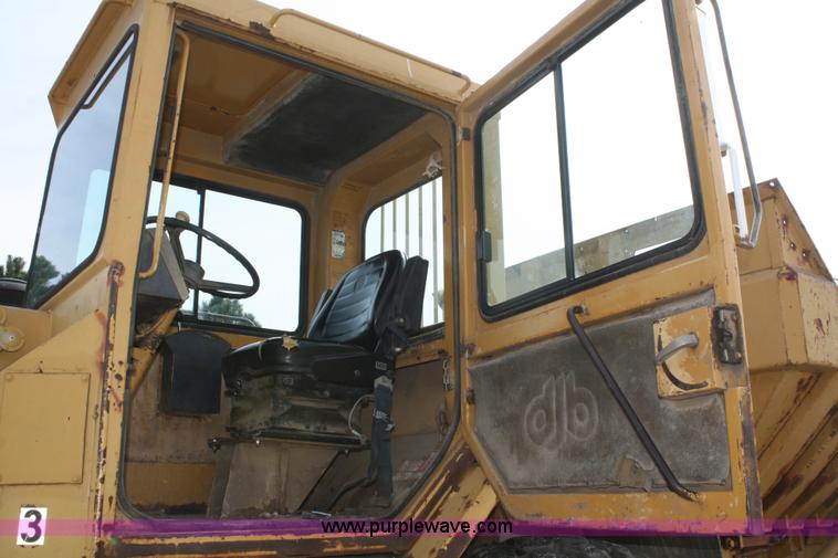 image for item C5695 1984 Caterpillar D350C articulated rock truck