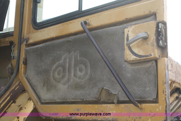 image for item C5695 1984 Caterpillar D350C articulated rock truck