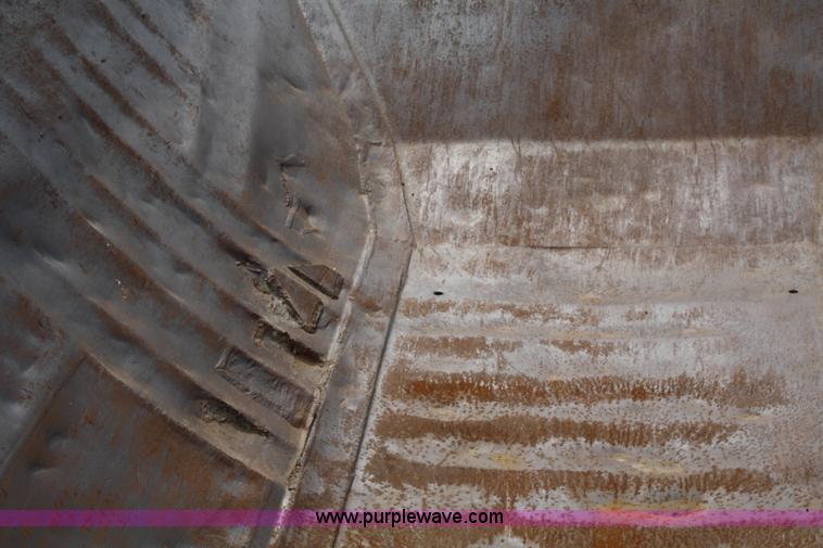 image for item C5695 1984 Caterpillar D350C articulated rock truck