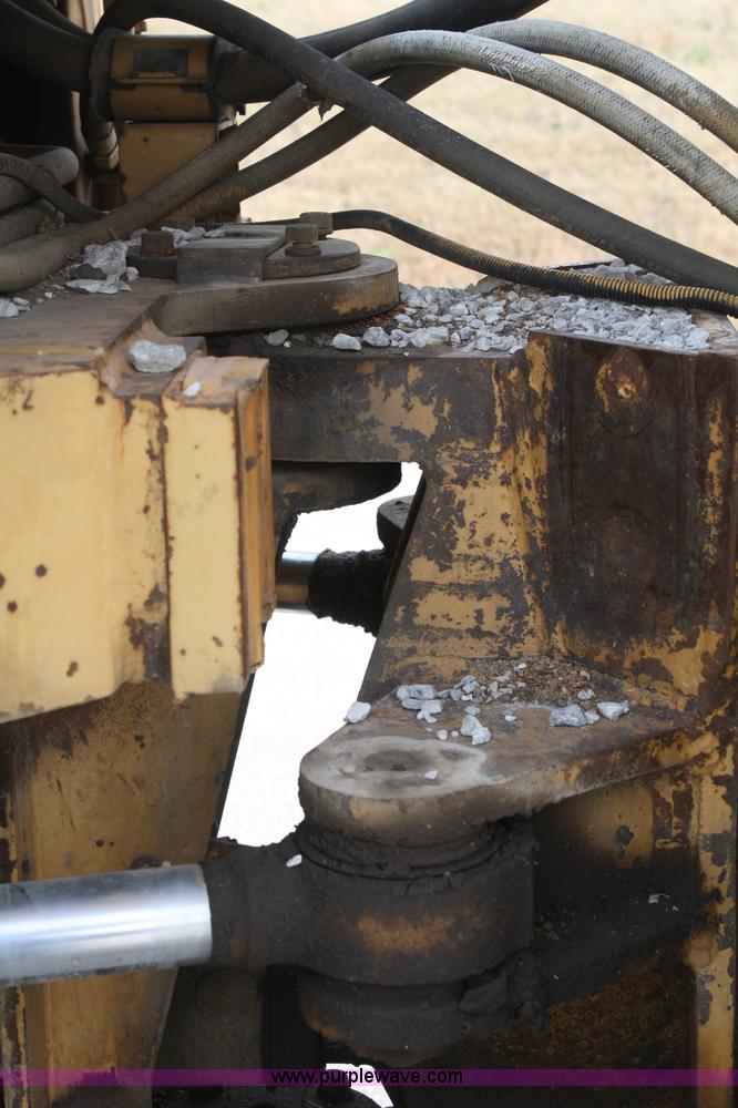 image for item C5695 1984 Caterpillar D350C articulated rock truck