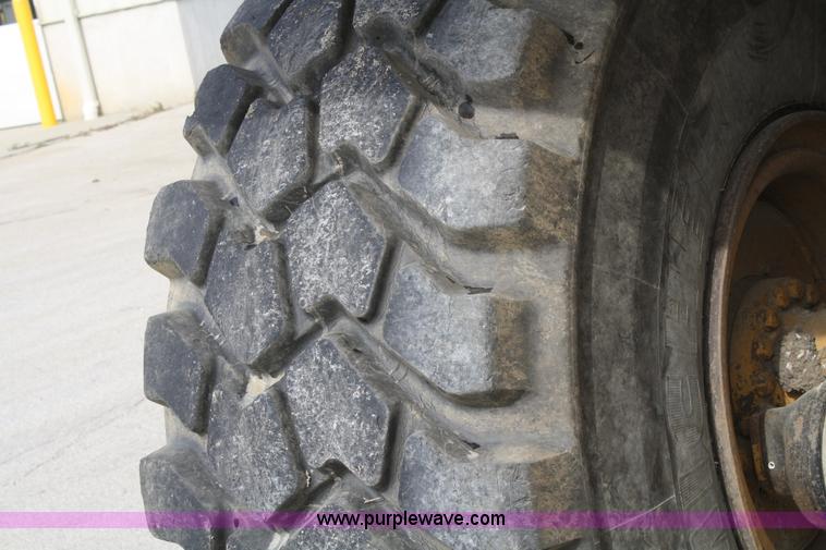 image for item C5695 1984 Caterpillar D350C articulated rock truck