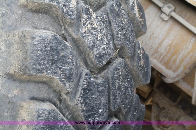 image for item C5695 1984 Caterpillar D350C articulated rock truck