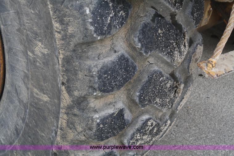 image for item C5695 1984 Caterpillar D350C articulated rock truck