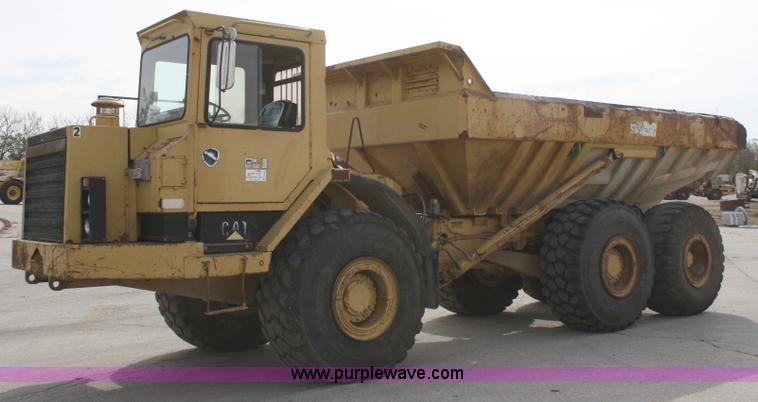 image for item C5696 1987 Caterpillar D350C articulated rock truck