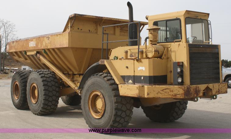 image for item C5696 1987 Caterpillar D350C articulated rock truck