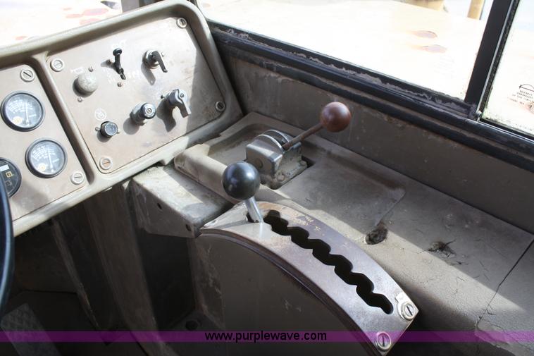 image for item C5696 1987 Caterpillar D350C articulated rock truck