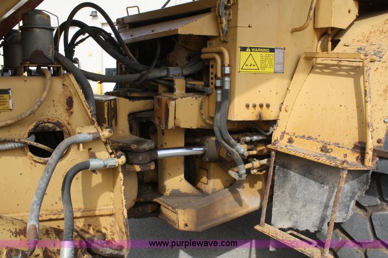 image for item C5696 1987 Caterpillar D350C articulated rock truck