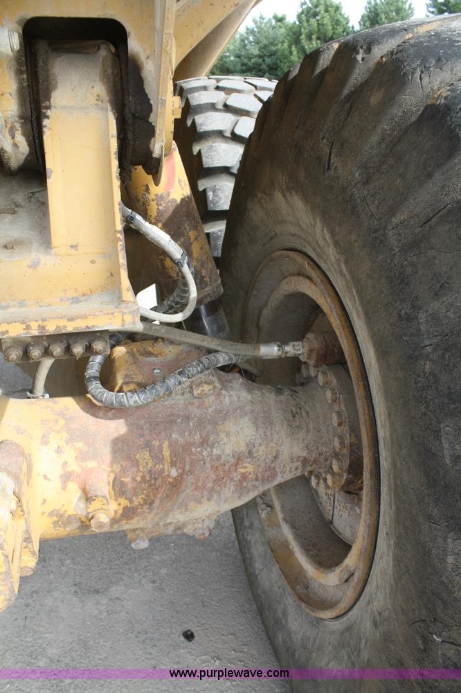 image for item C5696 1987 Caterpillar D350C articulated rock truck