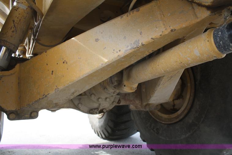 image for item C5696 1987 Caterpillar D350C articulated rock truck