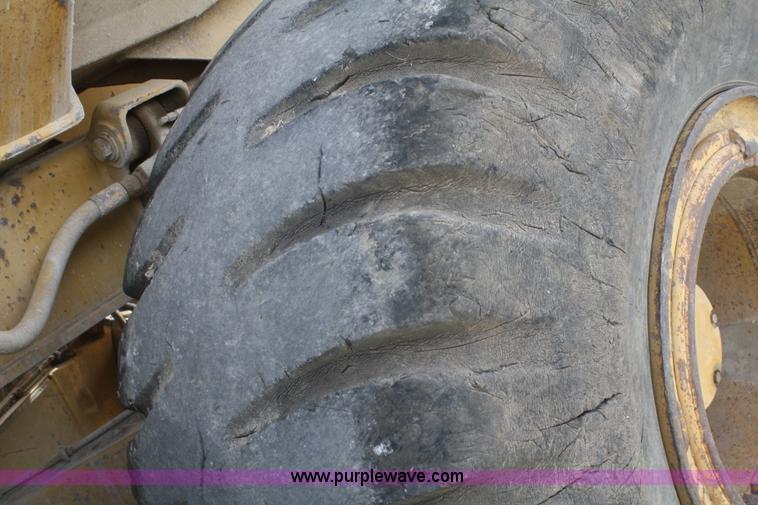 image for item C5696 1987 Caterpillar D350C articulated rock truck