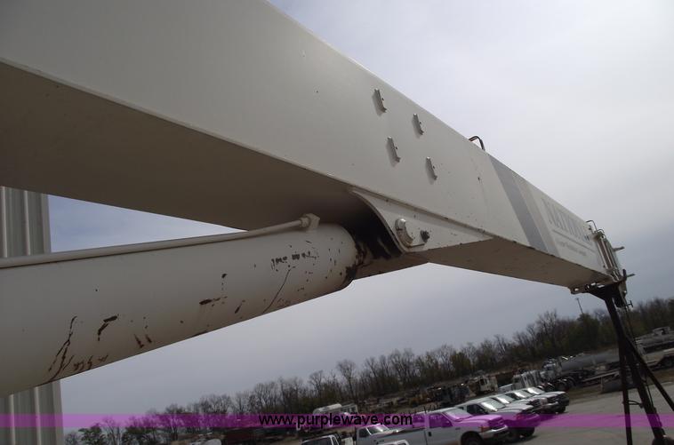 image for item C5701 1999 Sterling L9500 crane truck