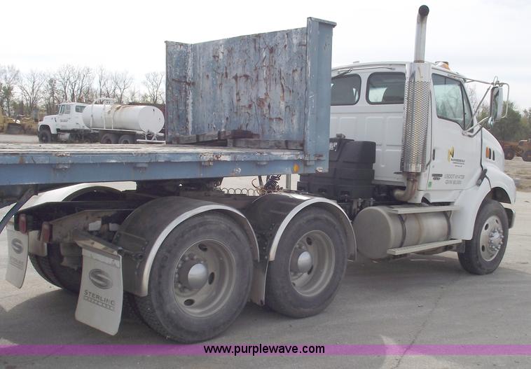 image for item C5703 2003 Sterling L9500 semi truck