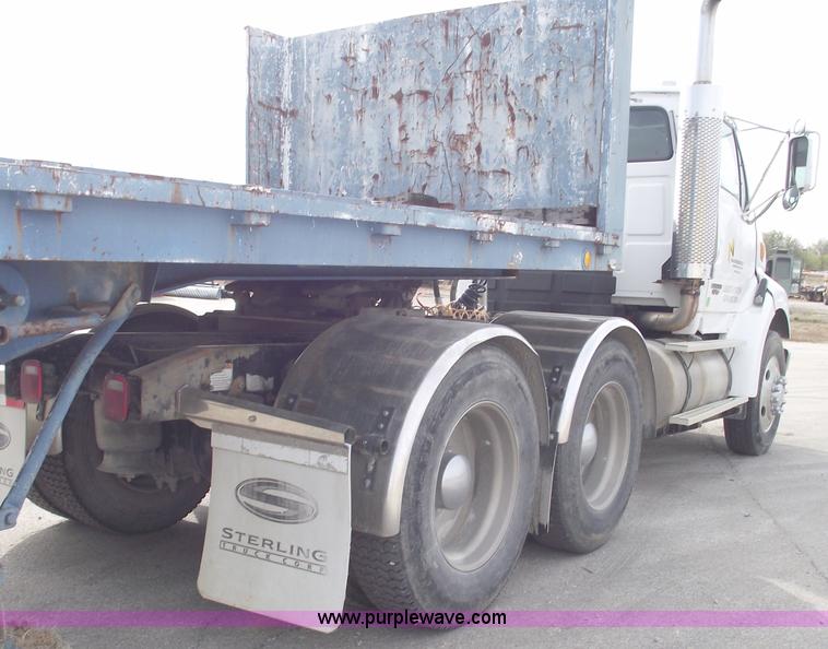 image for item C5703 2003 Sterling L9500 semi truck