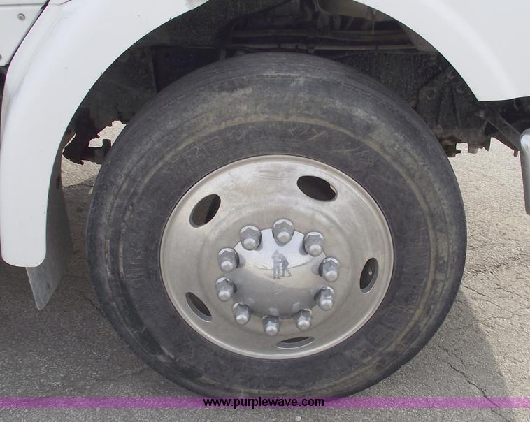 image for item C5703 2003 Sterling L9500 semi truck