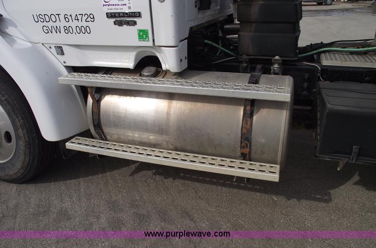 image for item C5703 2003 Sterling L9500 semi truck