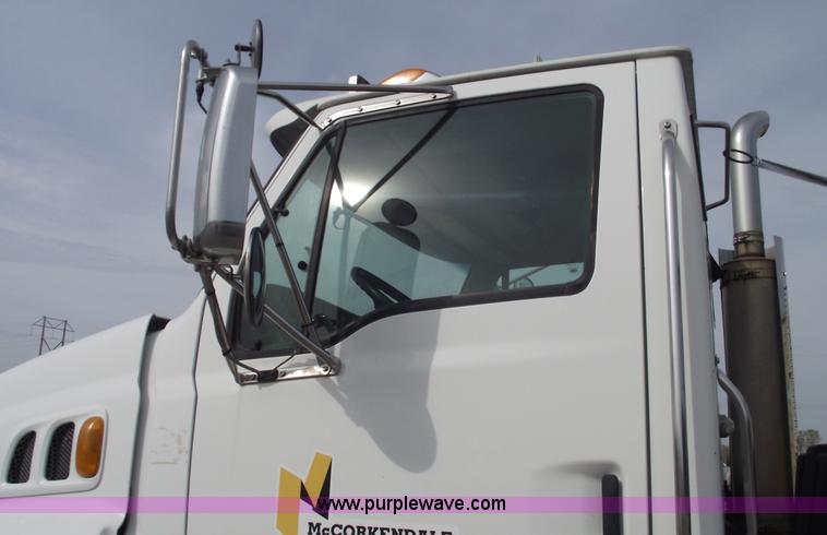 image for item C5703 2003 Sterling L9500 semi truck