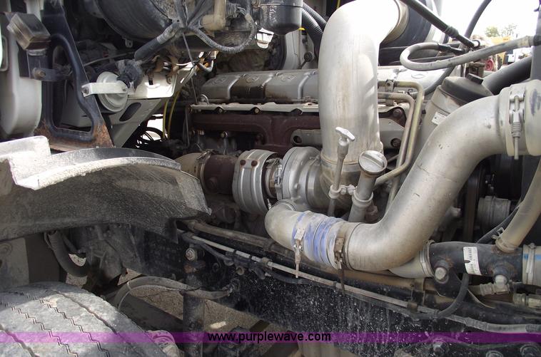 image for item C5703 2003 Sterling L9500 semi truck