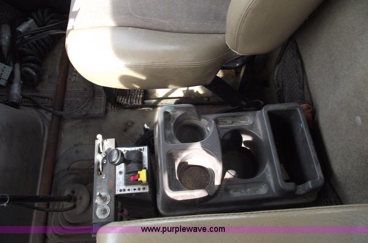 image for item C5703 2003 Sterling L9500 semi truck