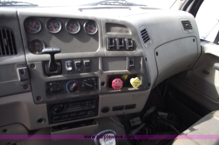 image for item C5703 2003 Sterling L9500 semi truck