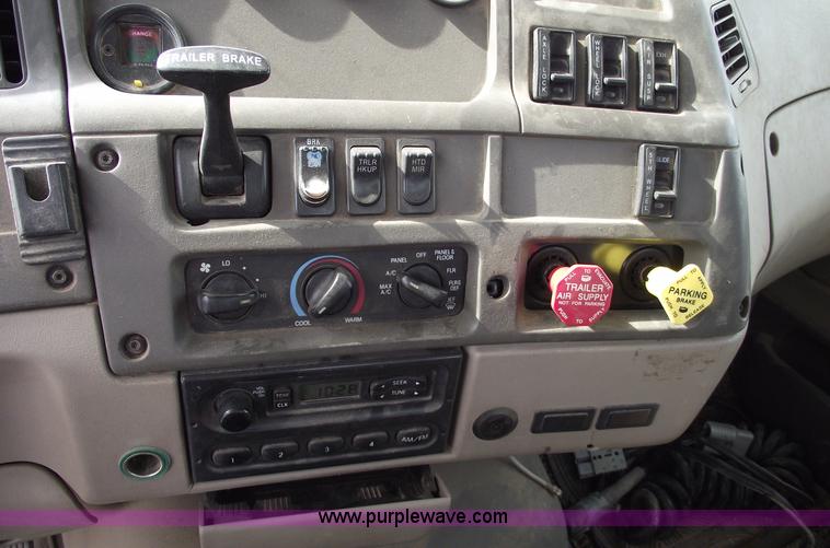 image for item C5703 2003 Sterling L9500 semi truck