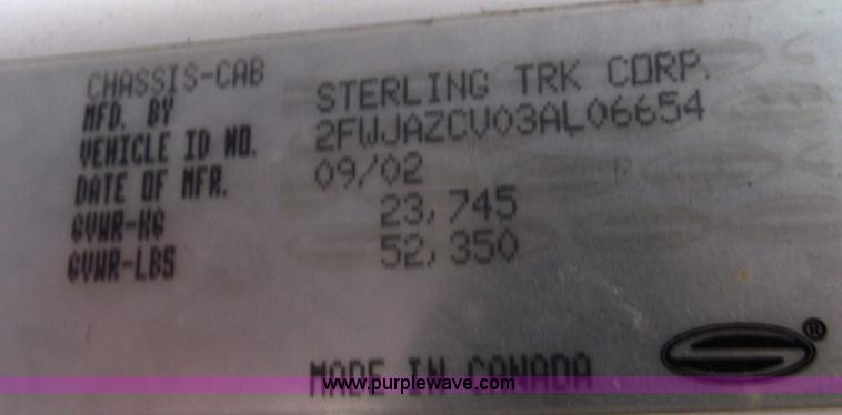 image for item C5703 2003 Sterling L9500 semi truck