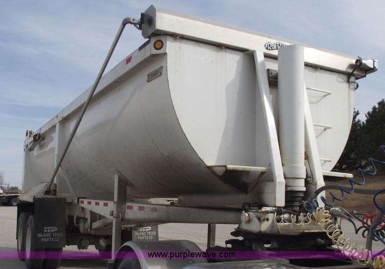 image for item C5704 1999 Clement 26' barrel end dump trailer