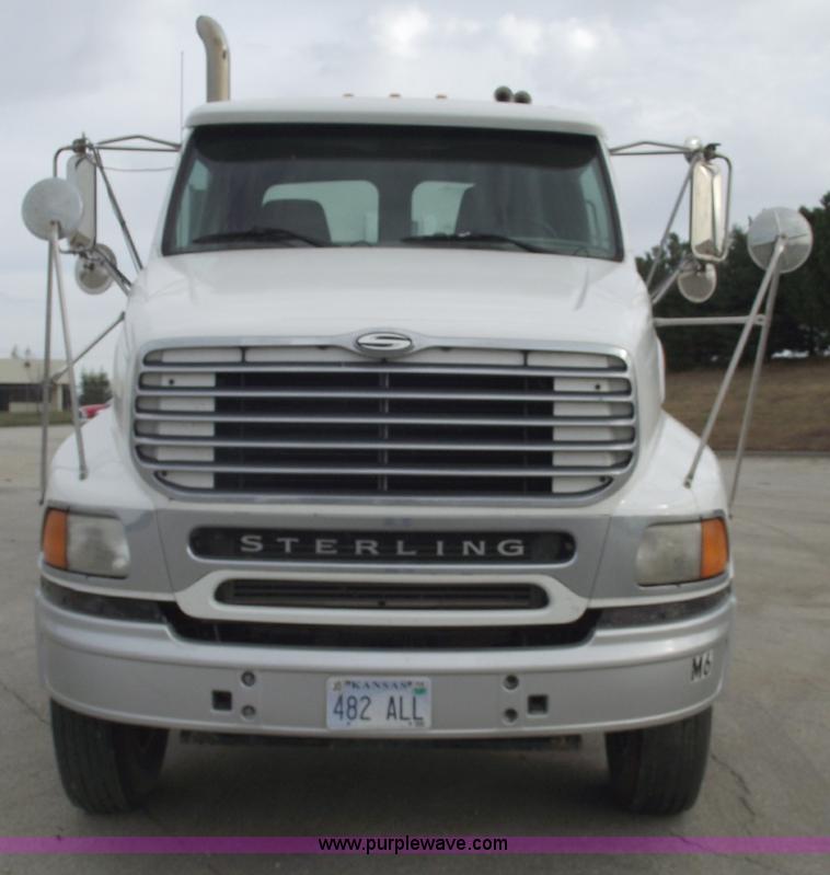 image for item C5707 2001 Sterling A9500 semi truck