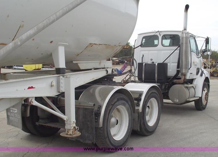 image for item C5707 2001 Sterling A9500 semi truck