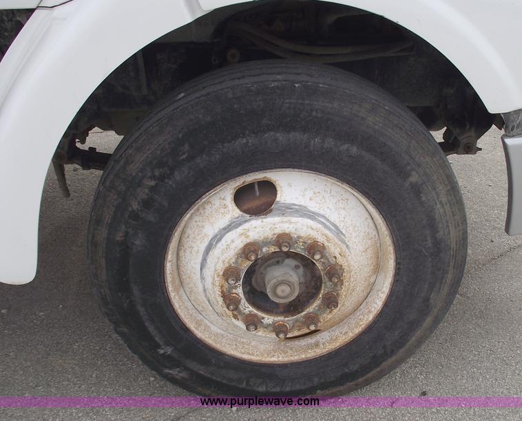 image for item C5707 2001 Sterling A9500 semi truck