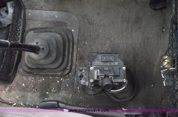 image for item C5707 2001 Sterling A9500 semi truck