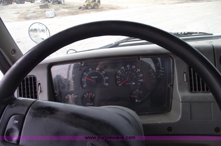 image for item C5707 2001 Sterling A9500 semi truck