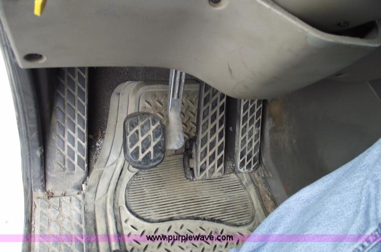 image for item C5707 2001 Sterling A9500 semi truck