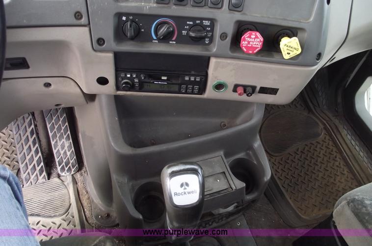 image for item C5707 2001 Sterling A9500 semi truck