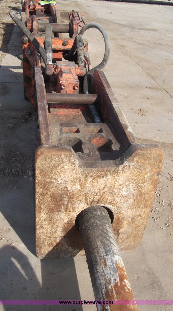 image for item G9074 NPK GH-18 hammer for Komatsu 400