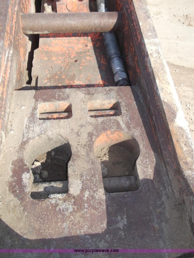 image for item G9074 NPK GH-18 hammer for Komatsu 400