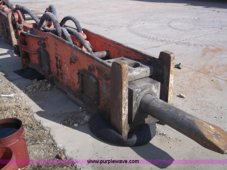 image for item G9075 NPK E-225 hammer for Komatsu 400