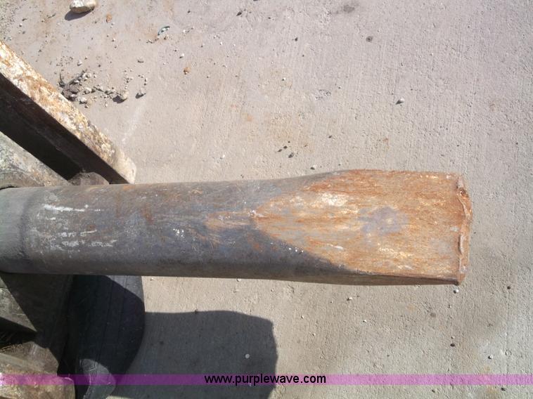 image for item G9075 NPK E-225 hammer for Komatsu 400